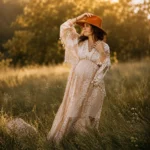 Аренда платья в стиле бохо с кружевом и длинными кисточками для фотосессии — Изображение 4